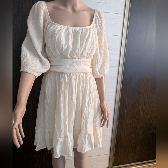 Dresses & Skirts - Cream tie back peasant dress size large